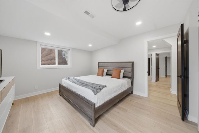 2721 N Western Avenue, Chicago, IL 60647