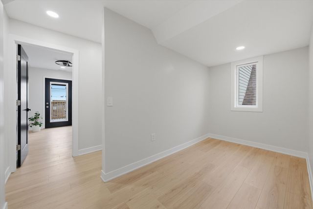 2721 N Western Avenue, Chicago, IL 60647