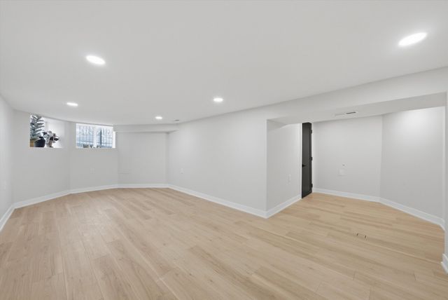 2721 N Western Avenue, Chicago, IL 60647