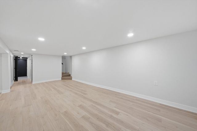 2721 N Western Avenue, Chicago, IL 60647