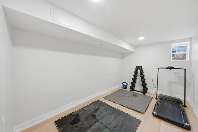 2721 N Western Avenue, Chicago, IL 60647