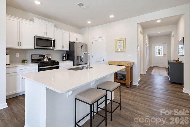 3865 Maxwell Henry Lane NW, Conover, NC 28613