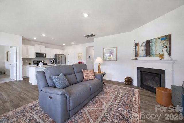 3865 Maxwell Henry Lane NW, Conover, NC 28613