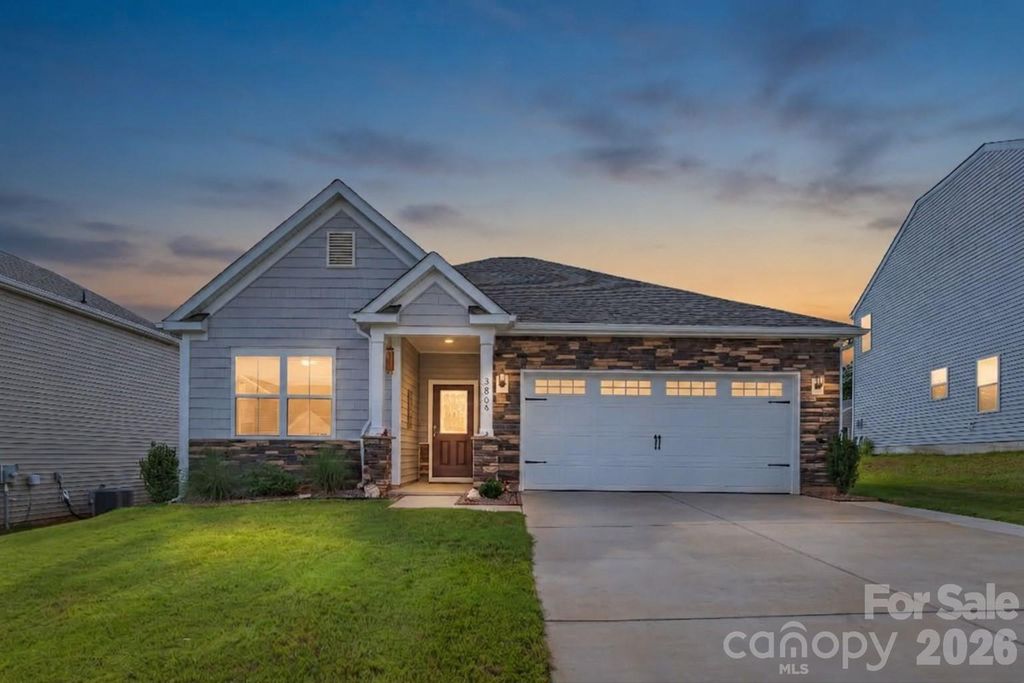 3865 Maxwell Henry Lane NW, Conover, NC 28613