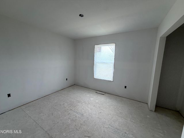 9845 Featherwood Lane, Sylvania, OH 43560