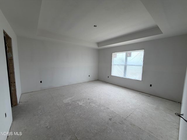 9845 Featherwood Lane, Sylvania, OH 43560