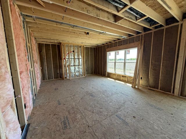 9845 Featherwood Lane, Sylvania, OH 43560