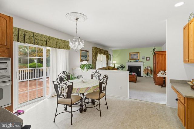 106 DAFFODIL DR, East Stroudsburg, PA 18301