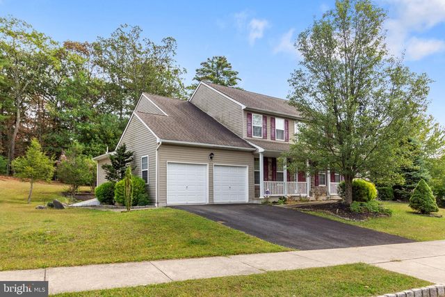 106 DAFFODIL DR, East Stroudsburg, PA 18301