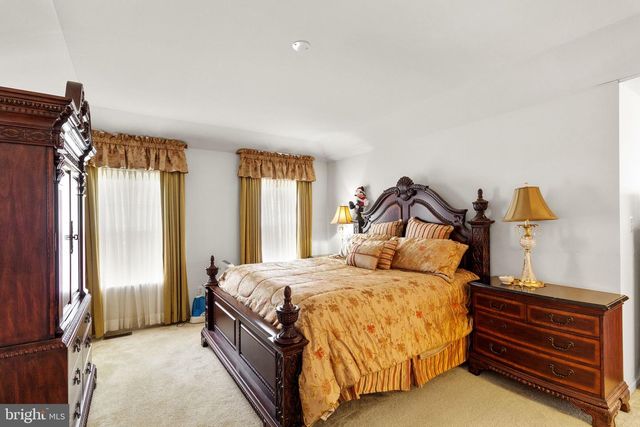 106 DAFFODIL DR, East Stroudsburg, PA 18301