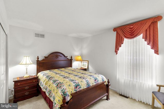 106 DAFFODIL DR, East Stroudsburg, PA 18301