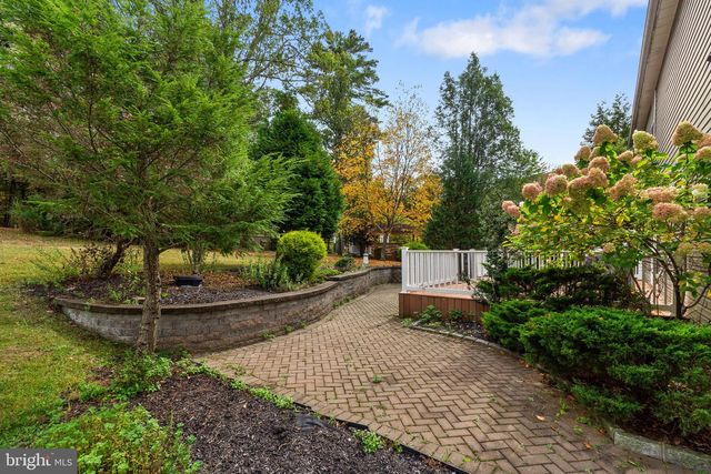 106 DAFFODIL DR, East Stroudsburg, PA 18301