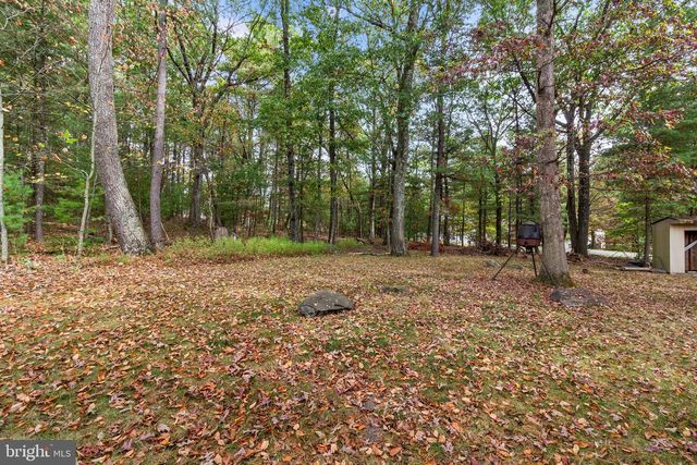 106 DAFFODIL DR, East Stroudsburg, PA 18301