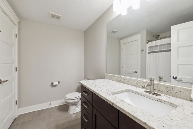 15205 Hickory Drive, Urbandale, IA 50323