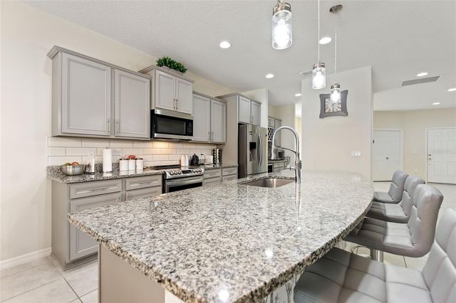 17244 GOLDCREST LOOP, Clermont, FL 34714