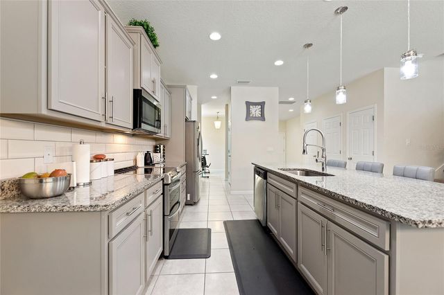 17244 GOLDCREST LOOP, Clermont, FL 34714