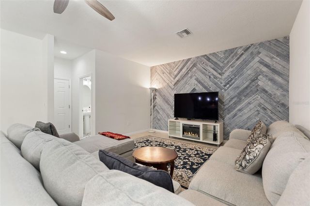 17244 GOLDCREST LOOP, Clermont, FL 34714