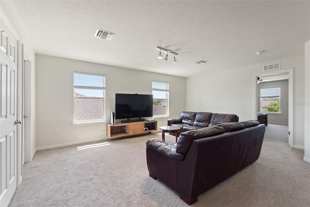 17244 GOLDCREST LOOP, Clermont, FL 34714