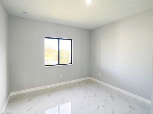 2005 SW 2nd TER, Cape Coral, FL 33991