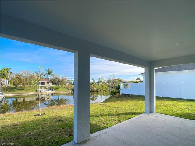 2005 SW 2nd TER, Cape Coral, FL 33991