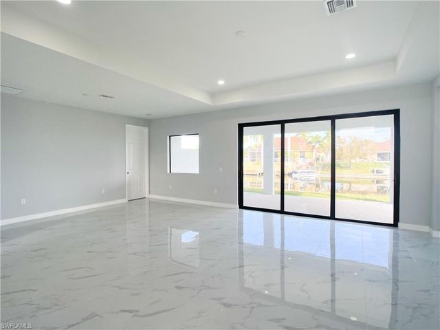 2005 SW 2nd TER, Cape Coral, FL 33991