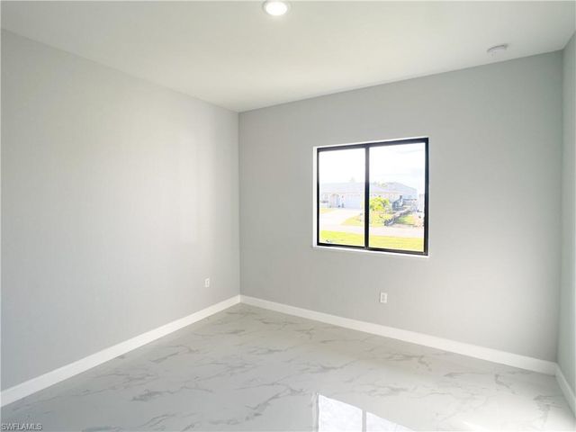 2005 SW 2nd TER, Cape Coral, FL 33991