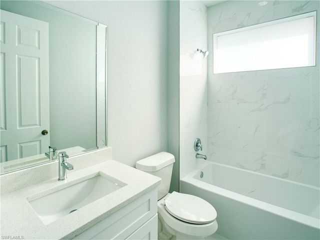 2005 SW 2nd TER, Cape Coral, FL 33991