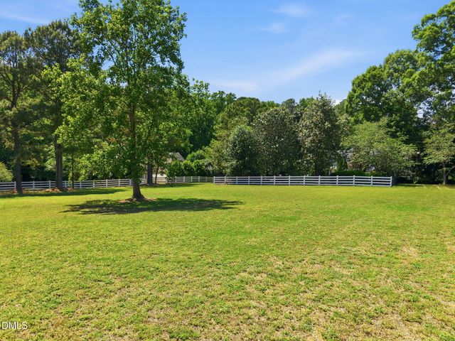 6324 Wakefalls Drive, Wake Forest, NC 27587