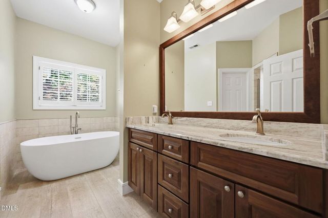 6324 Wakefalls Drive, Wake Forest, NC 27587