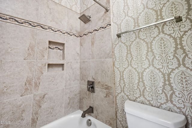 6324 Wakefalls Drive, Wake Forest, NC 27587
