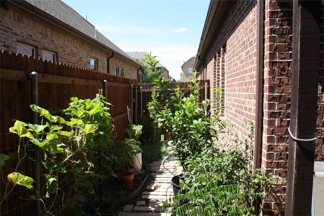8404 Whistling Duck Drive, Fort Worth, TX 76118
