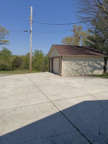 1931 Hwy 82S, S, Shelbyville, TN 37160