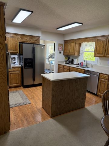 1931 Hwy 82S, S, Shelbyville, TN 37160