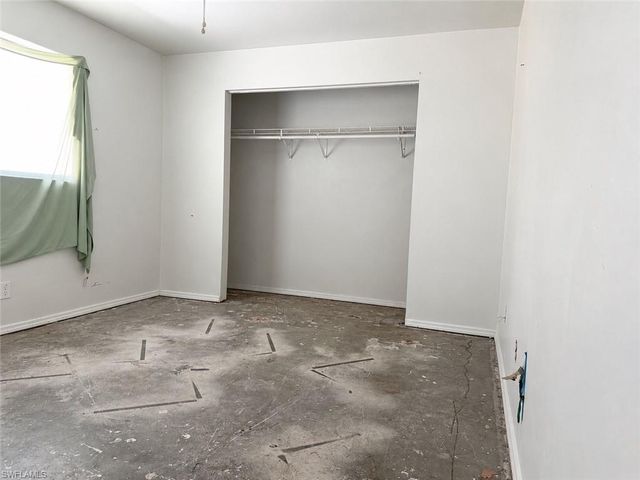 406 San Diego ST, North Fort Myers, FL 33903