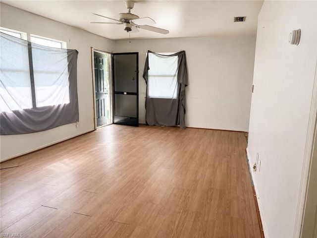 406 San Diego ST, North Fort Myers, FL 33903