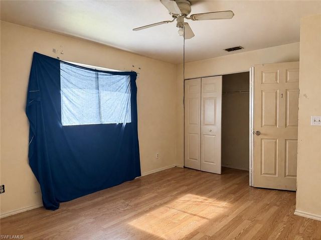 406 San Diego ST, North Fort Myers, FL 33903