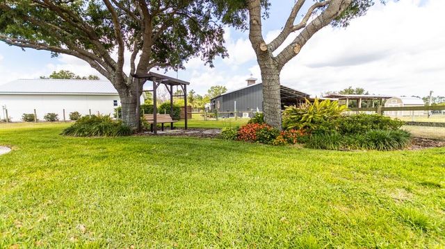 812 JAMESON ROAD, Lithia, FL 33547