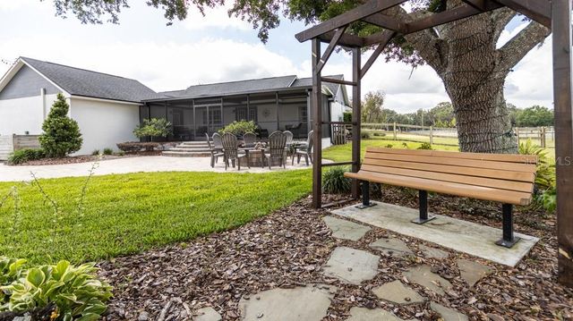 812 JAMESON ROAD, Lithia, FL 33547
