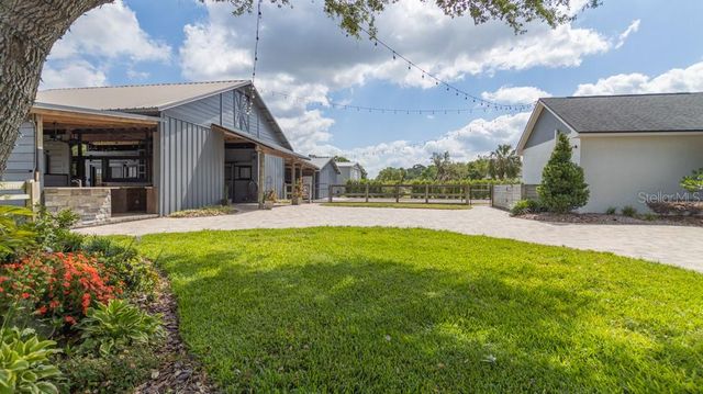 812 JAMESON ROAD, Lithia, FL 33547
