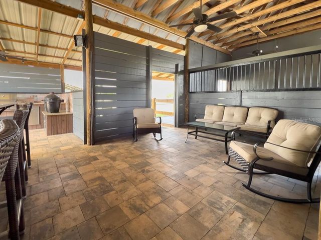 812 JAMESON ROAD, Lithia, FL 33547