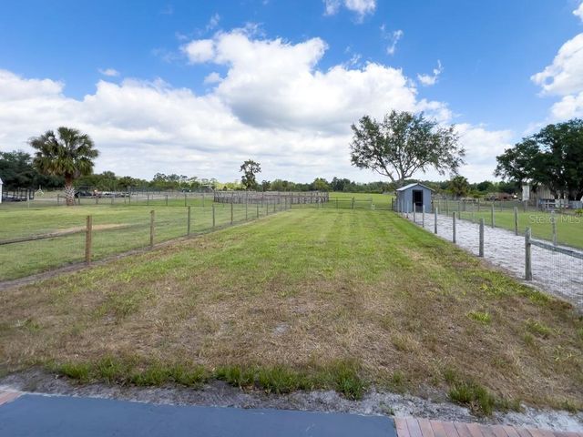812 JAMESON ROAD, Lithia, FL 33547
