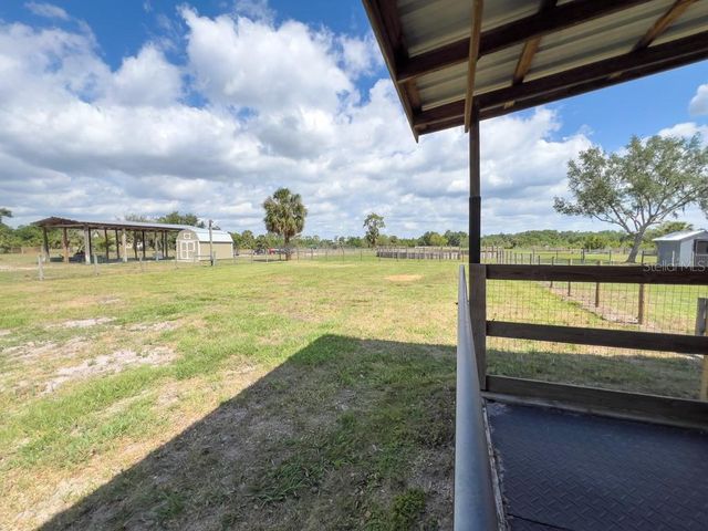 812 JAMESON ROAD, Lithia, FL 33547