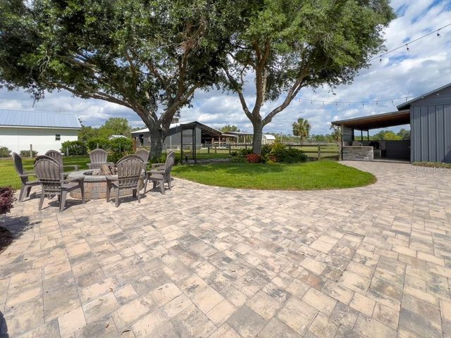 812 JAMESON ROAD, Lithia, FL 33547
