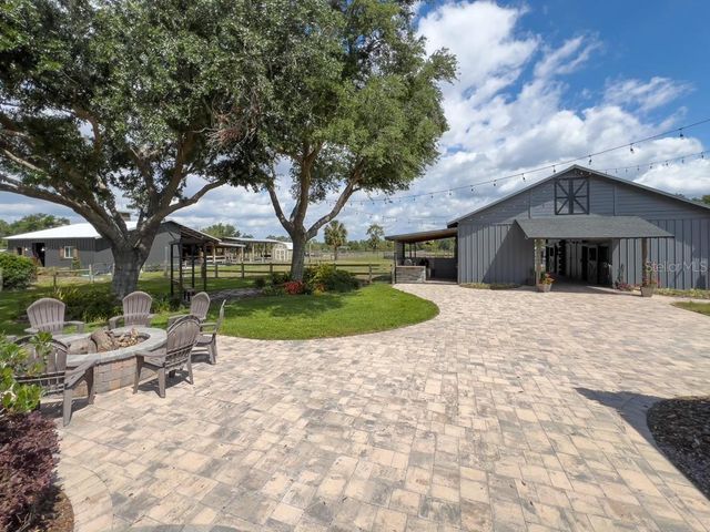 812 JAMESON ROAD, Lithia, FL 33547