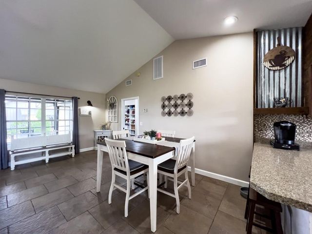 812 JAMESON ROAD, Lithia, FL 33547
