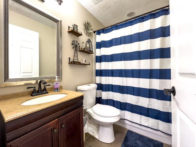 812 JAMESON ROAD, Lithia, FL 33547