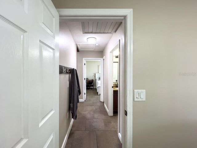812 JAMESON ROAD, Lithia, FL 33547