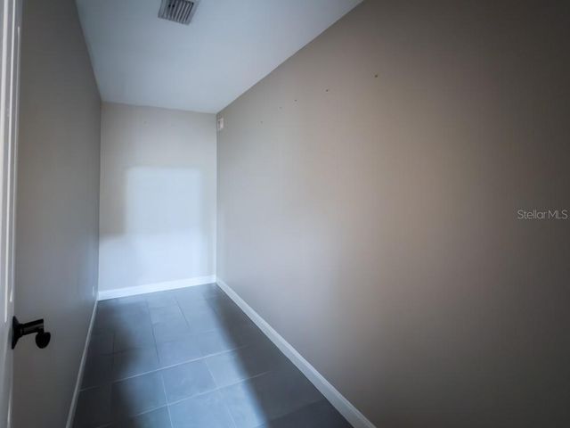 812 JAMESON ROAD, Lithia, FL 33547