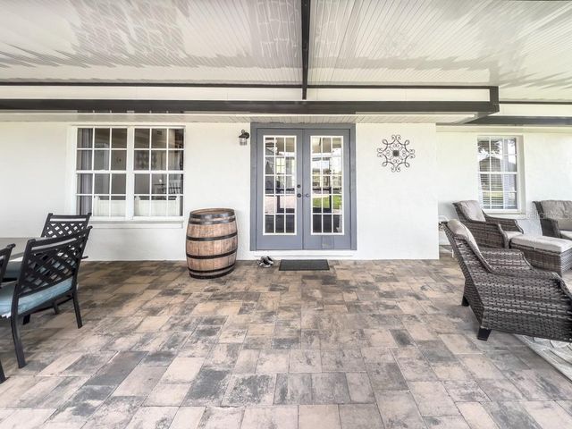 812 JAMESON ROAD, Lithia, FL 33547