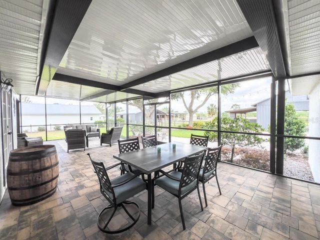 812 JAMESON ROAD, Lithia, FL 33547